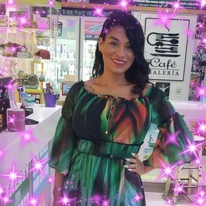 Meet your Posher, Josmarie